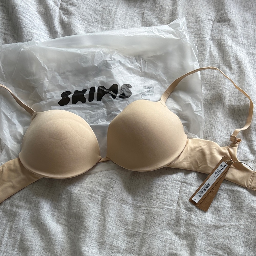 SKIMS Customized Push Up Cream Bra 32C